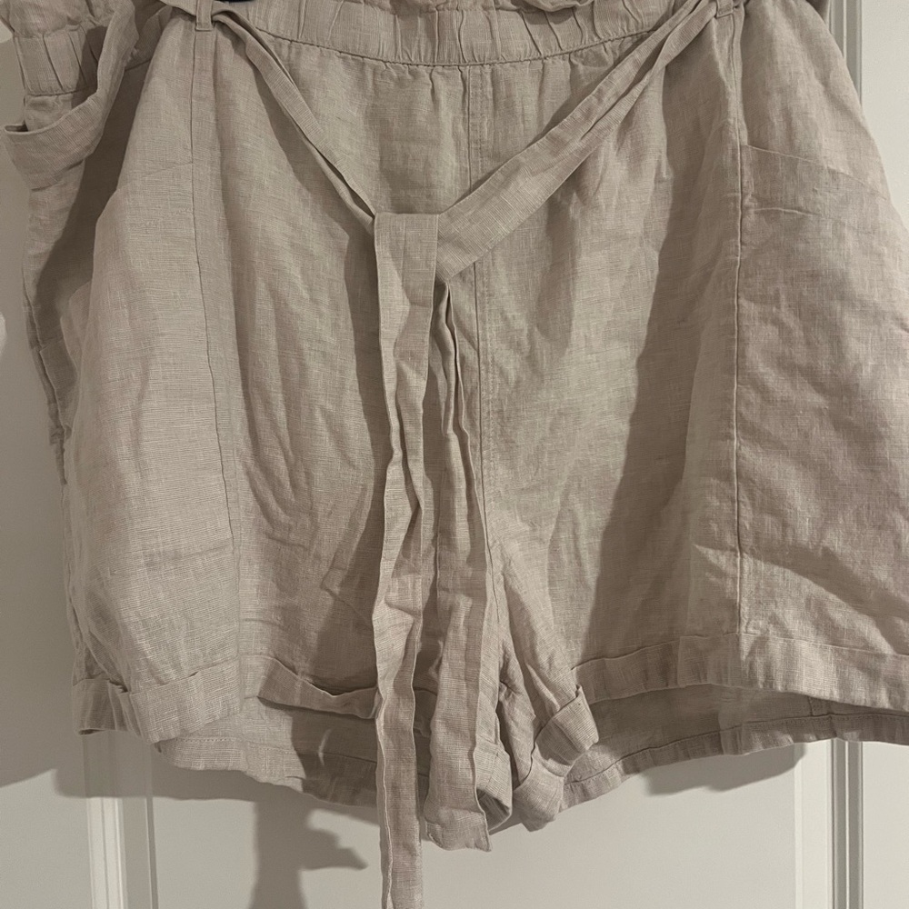 Universal Thread Tan High Waist Shorts